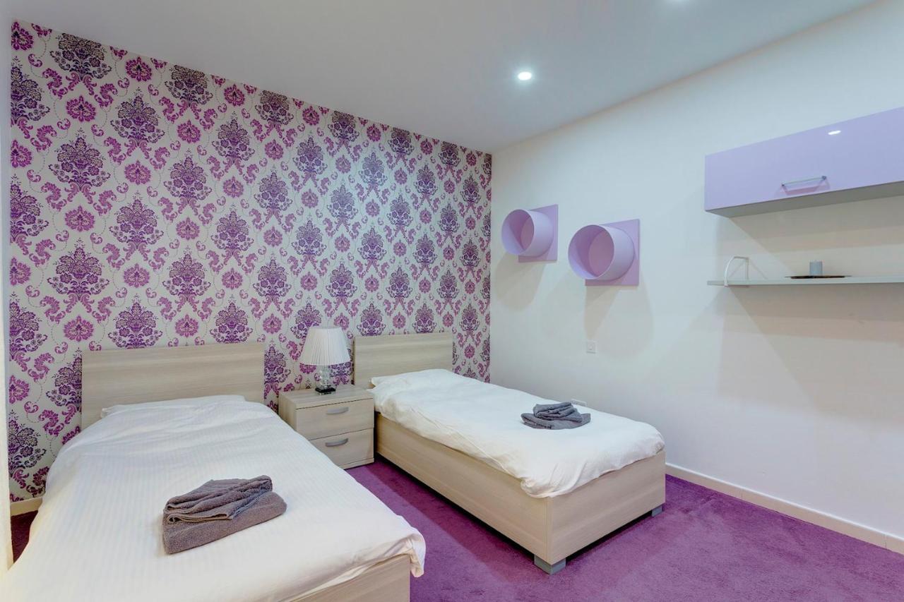 Luxury Apt W/ Side Seaviews And Pool, Top Location Sliema Kültér fotó