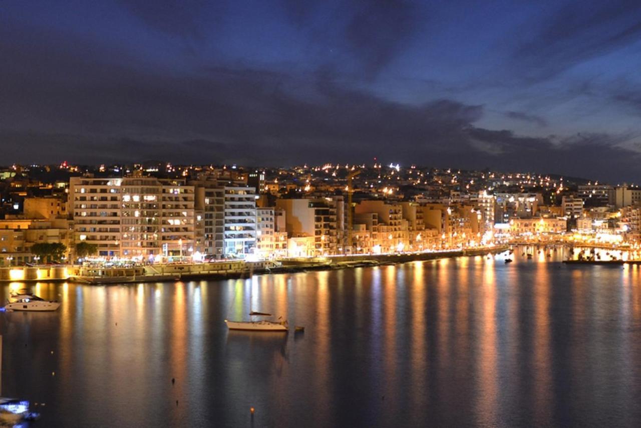 Luxury Apt W/ Side Seaviews And Pool, Top Location Sliema Kültér fotó