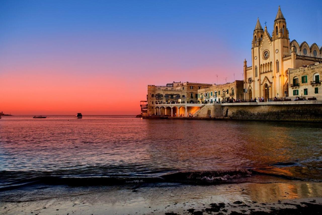 Luxury Apt W/ Side Seaviews And Pool, Top Location Sliema Kültér fotó